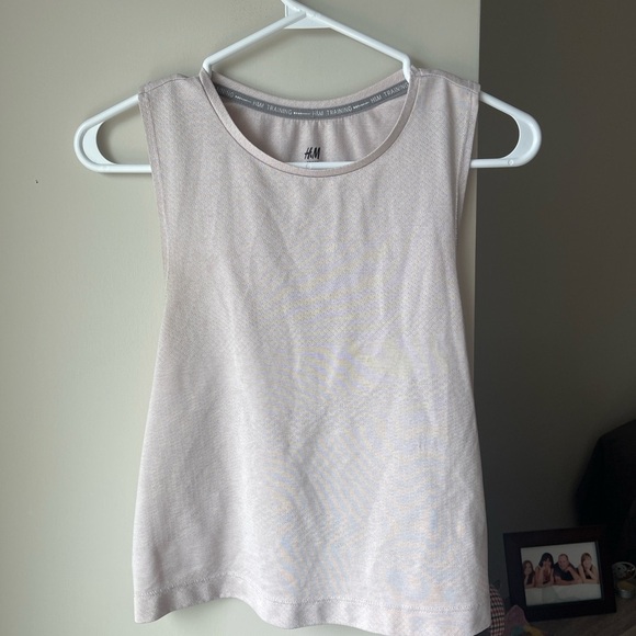 💙BOGO💙 H&M Womens Athletic Top Pink Size Small - Picture 1 of 4